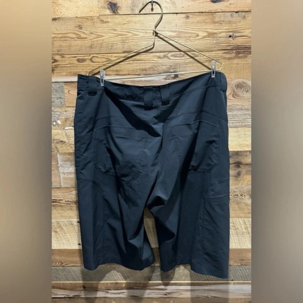Chlorophylle Pursuit bermudas black pockets long shorts US38 comfort walking - Picture 4 of 5